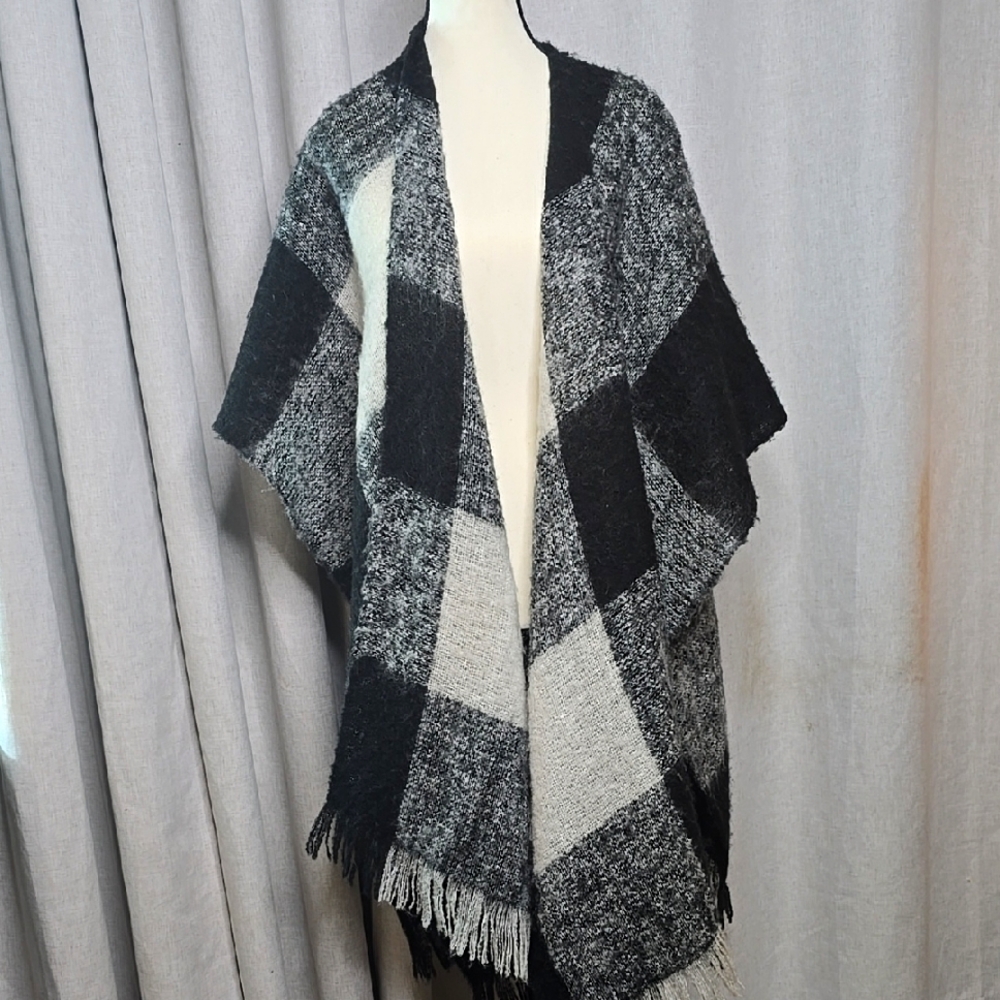 Cynthia Page Black and Gray Plaid Shawl